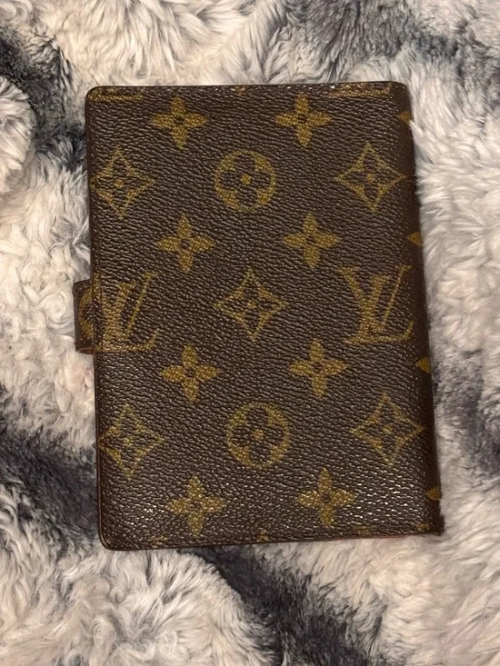 Louis Vuitton Classic Monogram PM Agenda Cover - Picture 4 of 12